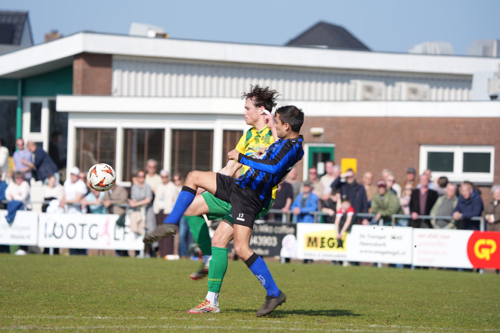 FC Uitgeest dik verdiende winnaar in de derby tegen Vitesse’22 Castricum