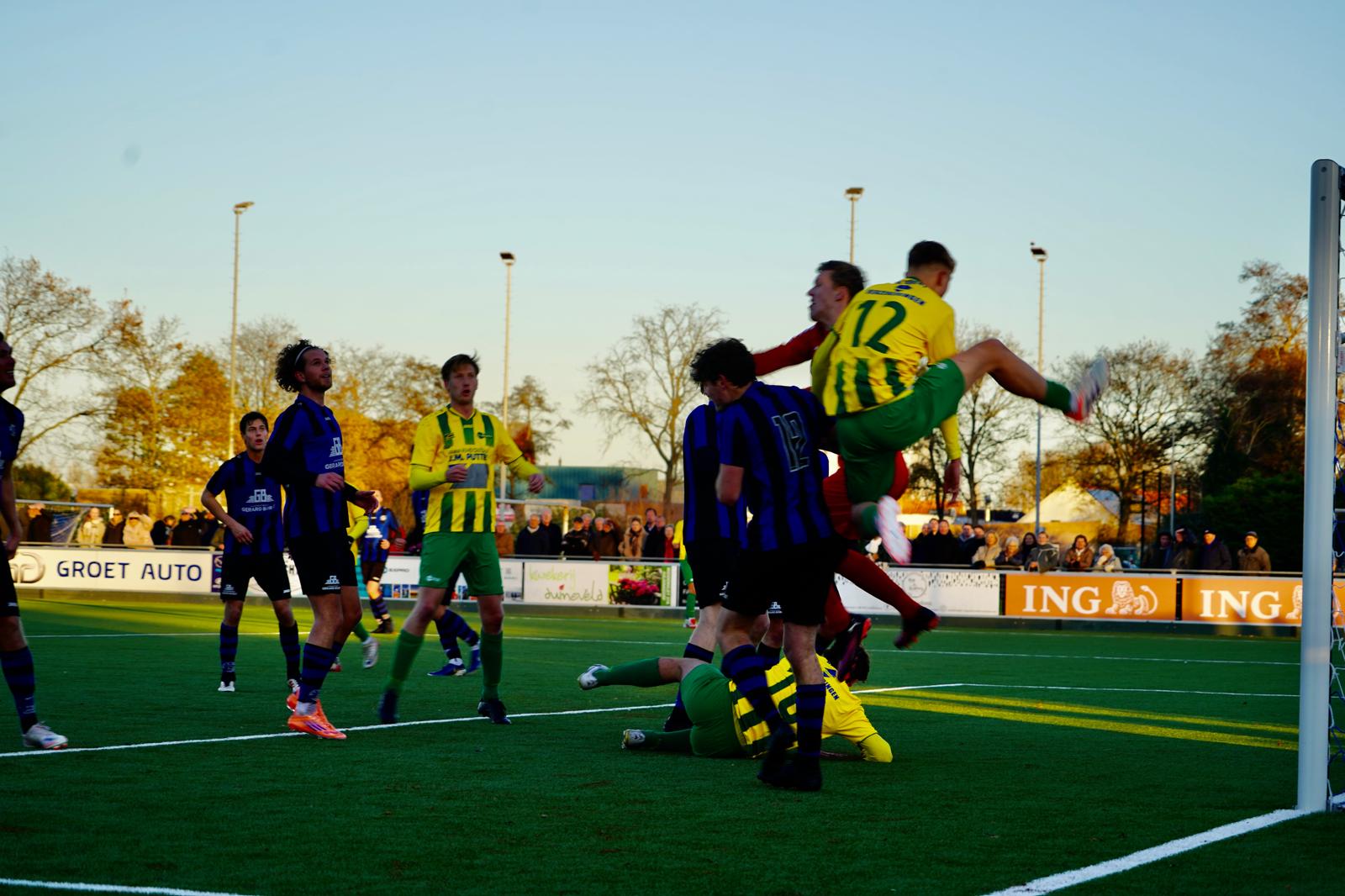 FC Uitgeest plengt tranen, toont “bloed en zweet”, maar verliest wel