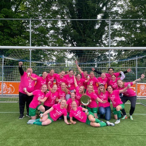 FC Uitgeest Vrouwen 1 terecht kampioen van de 3e klasse